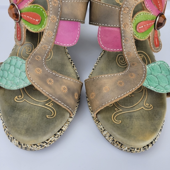 L'Artiste by Spring Step Floral Fugate Wedges - Picture 4 of 11